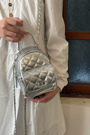 Japanese-Style Mini Backpack with High-End Quilted Chain Design, Unique Fashion Accessory for Trendy Styles