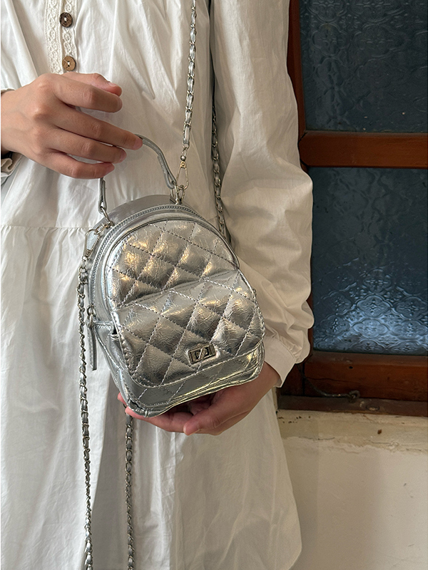 Japanese-Style Mini Backpack with High-End Quilted Chain Design, Unique Fashion Accessory for Trendy Styles Japanese-Style Mini Backpack with High-End Quilted Chain Design, Unique Fashion Accessory for Trendy Styles