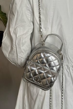 Japanese-Style Mini Backpack with High-End Quilted Chain Design, Unique Fashion Accessory for Trendy Styles