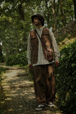 Japanese-Style Multi-Pocket Work Vest for Men - Retro Loose Sleeveless Functional Jacket, Urban Layered Fashion