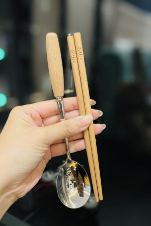 Japanese-Style Portable Wooden Chopsticks and 304 Stainless Steel Spoon Set - Cute Tableware for Cafeteria and Outdoor Dining