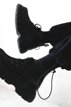 Japanese-Style Retro Big-Head Martin Boots for Men - Trendy British Thick-Soled Mid-Top Work Shoes