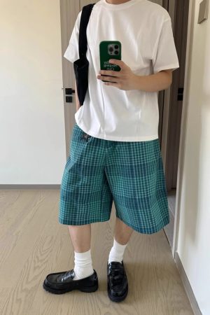 Japanese-Style Retro Blue Check Loose Shorts for Men and Women - Summer High Street Casual Five-Point Shorts, Couples' Versatile Fashion
