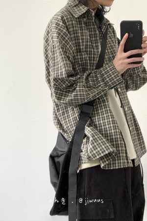 Japanese-style Retro Plaid Long Sleeve Shirt Jacket for Men and Women, Unisex Loose Fit, Versatile City Boy Style for Spring and Autumn