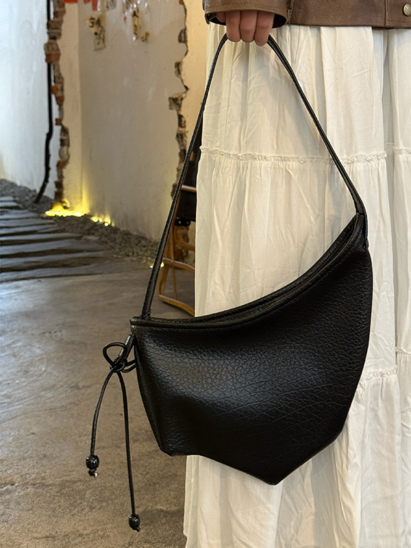 Japanese-Style Retro Soft Leather Horn Bag for Women, Niche Lazy Dumpling Shoulder Crossbody Bag with Large Capacity Japanese-Style Retro Soft Leather Horn Bag for Women, Niche Lazy Dumpling Shoulder Crossbody Bag with Large Capacity