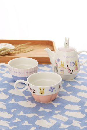 Japanese-Style Sugar Rabbit Ceramic Teapot Set with 2 Teacups and Filter - Cute Afternoon Tea Set for Two, Kids and Parents Tea Service