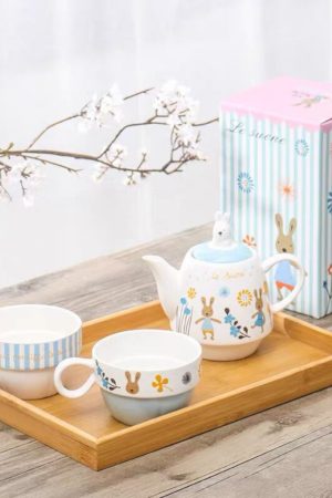Japanese-Style Sugar Rabbit Ceramic Teapot Set with 2 Teacups and Filter - Cute Afternoon Tea Set for Two, Kids and Parents Tea Service