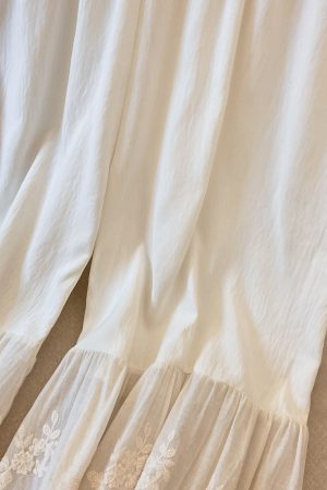 Japanese-Style Wide-Leg Pants for Women, Elegant Artistic Design with Elastic Waist and Layered Water-Soluble Lace Trim, Nine-Point Length