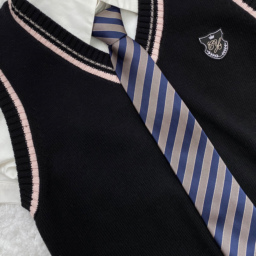 JK Uniform Pudding Bear Set - Plaid Skirt, DK Striped Tie, Decorative Bow Tie, Japanese Style, Cute Girls' College Outfit JK Uniform Pudding Bear Set - Plaid Skirt, DK Striped Tie, Decorative Bow Tie, Japanese Style, Cute Girls' College Outfit