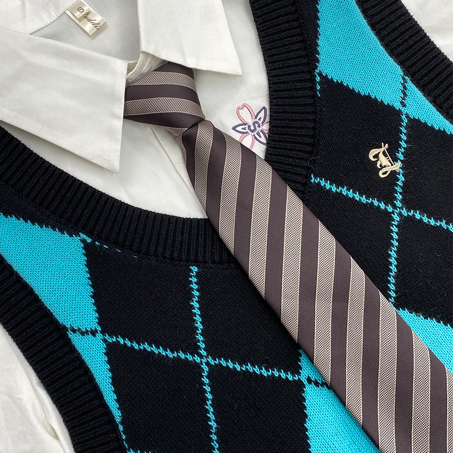 JK Uniform Pudding Bear Set - Plaid Skirt, DK Striped Tie, Decorative Bow Tie, Japanese Style, Cute Girls' College Outfit JK Uniform Pudding Bear Set - Plaid Skirt, DK Striped Tie, Decorative Bow Tie, Japanese Style, Cute Girls' College Outfit