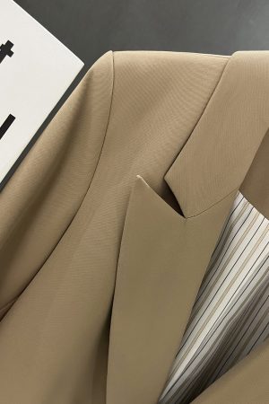 Khaki Women's Blazer Jacket - High-End British College Style for Spring and Autumn 2025, Trendy Small Suit Jacket