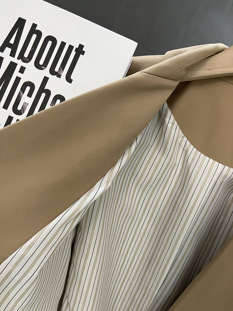 Khaki Women's Blazer Jacket - High-End British College Style for Spring and Autumn 2025, Trendy Small Suit Jacket Khaki Women's Blazer Jacket - High-End British College Style for Spring and Autumn 2025, Trendy Small Suit Jacket