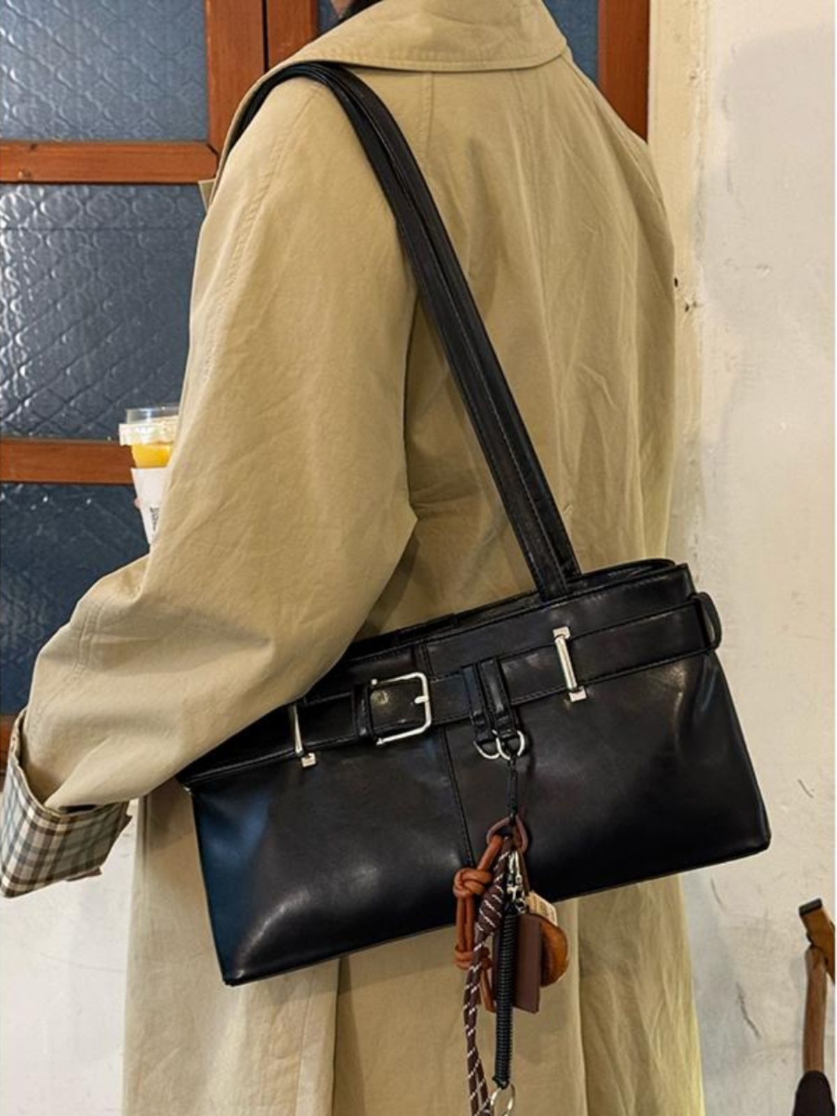 Korean Retro Underarm Baguette Bag for Women - Versatile Commuting Shoulder Bag with High-End Keychain, Stylish Motorcycle Accessory Korean Retro Underarm Baguette Bag for Women - Versatile Commuting Shoulder Bag with High-End Keychain, Stylish Motorcycle Accessory