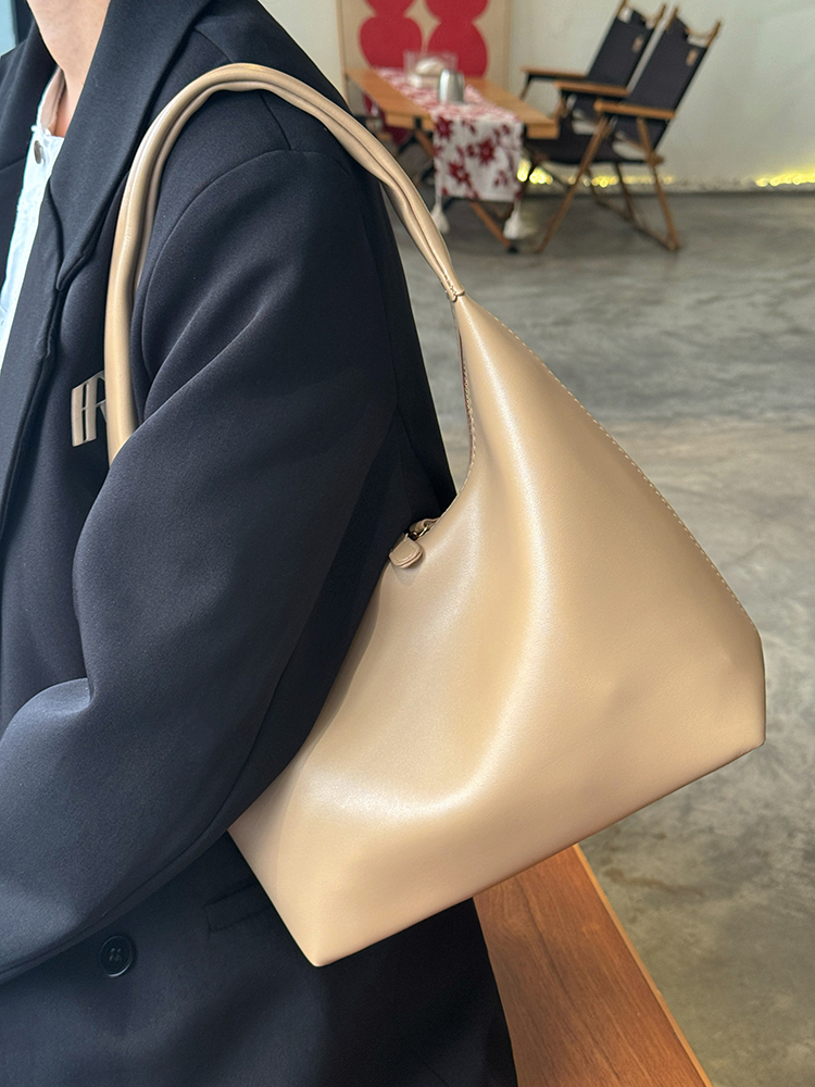 Korean Soft Leather Casual Tote Shoulder Bag for Women - 2025 Minimalist Underarm Bag in Lazy Style Korean Soft Leather Casual Tote Shoulder Bag for Women - 2025 Minimalist Underarm Bag in Lazy Style