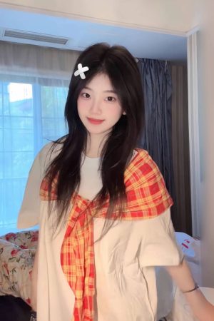 Korean Style Bow Tie Patterned Short Sleeve T-Shirt for Women - Summer 2025 College Fashion Trend