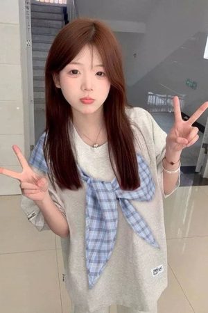 Korean Style Bow Tie Patterned Short Sleeve T-Shirt for Women - Summer 2025 College Fashion Trend