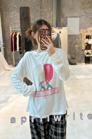 Korean Style Cartoon Print Loose Round Neck Long Sleeve T-Shirt in Soft Bamboo Cotton - Casual & Comfortable Fashion Essential