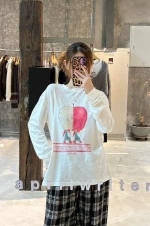 Korean Style Cartoon Print Loose Round Neck Long Sleeve T-Shirt in Soft Bamboo Cotton - Casual & Comfortable Fashion Essential
