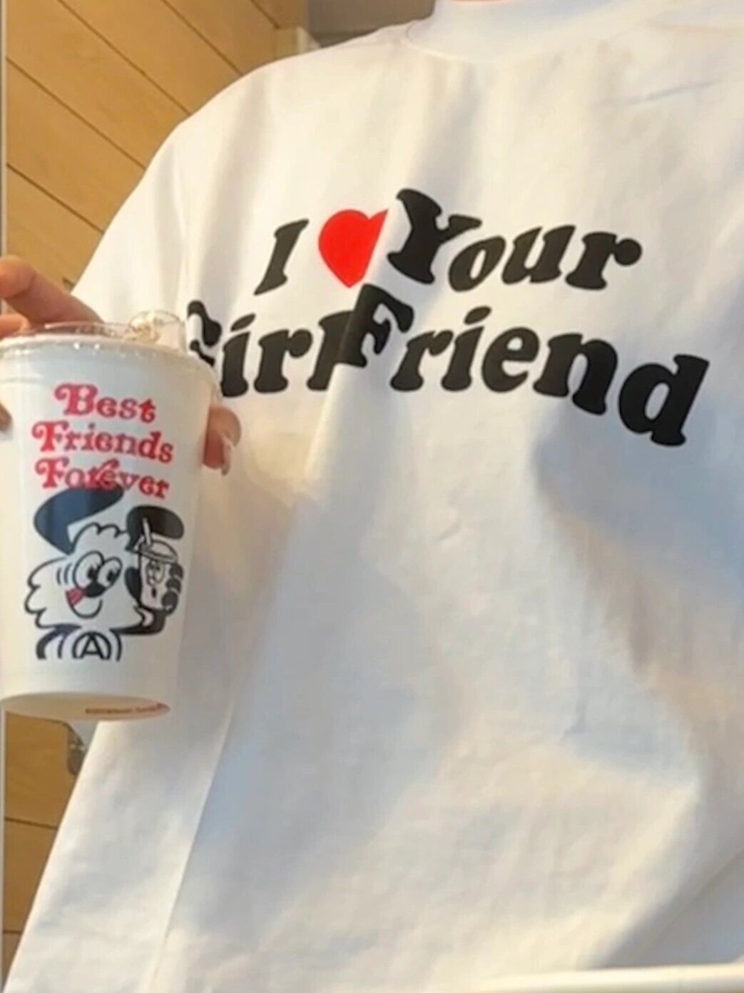 Korean Style Casual Loose Fit Color-Blocking Top with Youthful Dog Cartoon Print - Pure Cotton Comfort Korean Style Casual Loose Fit Color-Blocking Top with Youthful Dog Cartoon Print - Pure Cotton Comfort