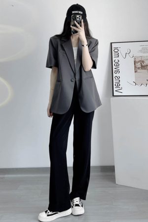 Korean-Style Casual Slimming Gray Oversized Short-Sleeve Blazer for Women - Spring/Summer 2025 Fashion Essential