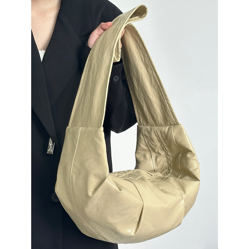 Korean Style Casual Wind Horn Bag - Large Capacity Wrinkled Shoulder Crossbody Commuter Versatile Dumpling Bag Korean Style Casual Wind Horn Bag - Large Capacity Wrinkled Shoulder Crossbody Commuter Versatile Dumpling Bag