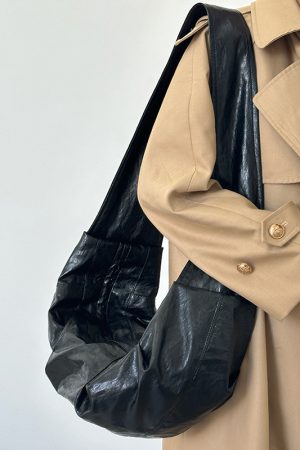 Korean Style Casual Wind Horn Bag - Large Capacity Wrinkled Shoulder Crossbody Commuter Versatile Dumpling Bag