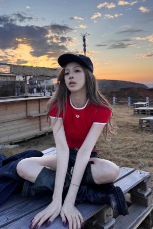 Korean Style Color-Blocking Love Slogan Short Slim-Fit Cotton Top for Girls - High Elasticity Casual Fashion