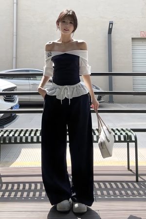 Korean-Style Color-Blocking One-Shoulder Sports Suit for Women, Summer Ruffled Hem Top & Curved Pants Two-Piece Set