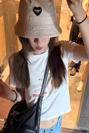 Korean Style Cupid Cartoon Print Off-Shoulder Cropped Slim-Fit Lightweight Cotton Short-Sleeve T-Shirt for Trendy Looks