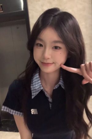 Korean Style Embroidered Polo Collar Short Sleeve T-Shirt for Women, Slim Fit Spliced Two-Piece Summer College Look