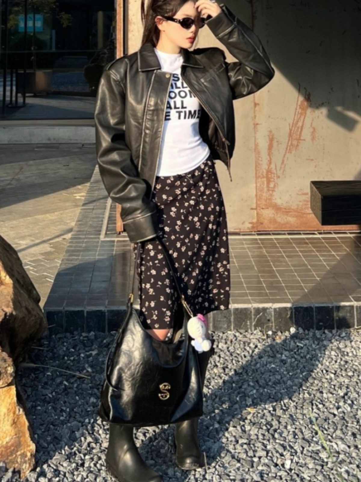 Korean Style Floral Bodycon Half Skirt for Women - Elegant Elastic Waist A-Line Short Skirt for Spring and Summer Fashion Korean Style Floral Bodycon Half Skirt for Women - Elegant Elastic Waist A-Line Short Skirt for Spring and Summer Fashion