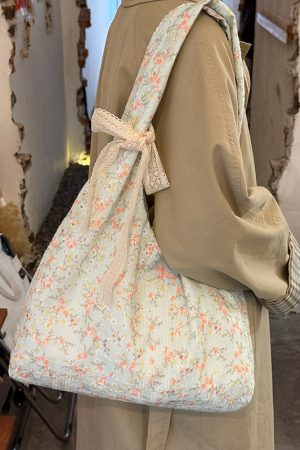 Korean-Style Floral Canvas Tote Bag for Women, 2025 Large-Capacity Commuting Shoulder Bag