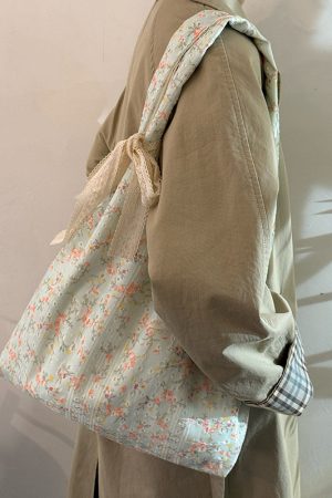 Korean-Style Floral Canvas Tote Bag for Women, 2025 Large-Capacity Commuting Shoulder Bag