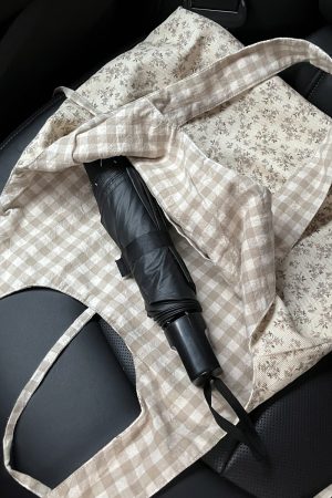 Korean-Style Floral Mesh Vest Tote Bag - Large Capacity Commuter Shoulder Bag for Students, Artistic Design, Fairy Aesthetic