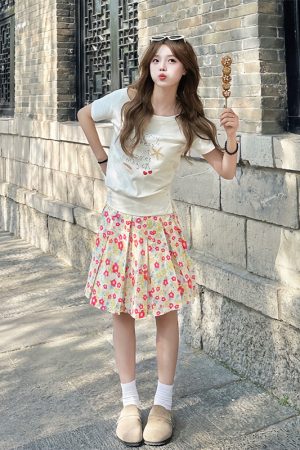 Korean Style Floral Pleated Skirt for Women, Summer A-Line Mid-Length Skirt, Colorful Vacation Outfit