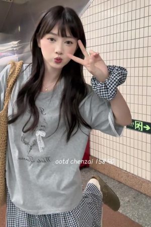 Korean-Style Gray Short Sleeve T-Shirt with Lace Spliced Unique Shoulders - Trendy Summer 2025 Women's Internet Celebrity Top
