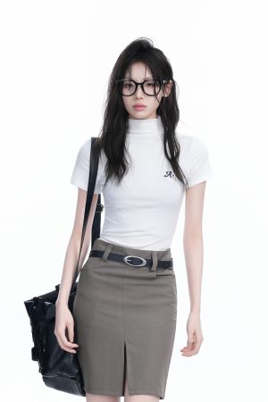 Korean-Style High-Neck Embroidered Short Sleeve T-Shirt for Women â€“ Trendy Fitted Top for Spicy Y2K Fashion Lovers