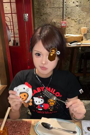 Korean Style Kitty Cat Printed Slim-Fit Round Neck Short Sleeve T-Shirt for Women - Age-Reducing Pure Cotton 25SS