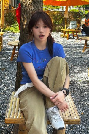 Korean Style Knitted Short Sleeve Slim Fit T-Shirt with Letter Embroidery - Blue Cropped College Style for Summer