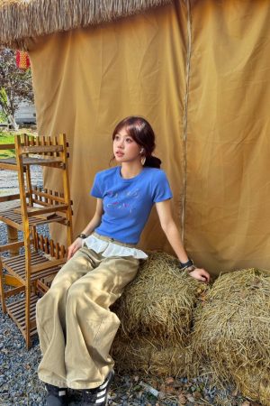 Korean Style Knitted Short Sleeve Slim Fit T-Shirt with Letter Embroidery - Blue Cropped College Style for Summer