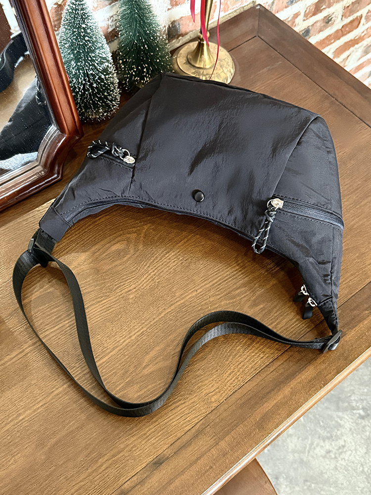 Korean Style Large-Capacity Nylon Tote Bag for Women - 2025 High-End Shoulder Crossbody Bag Korean Style Large-Capacity Nylon Tote Bag for Women - 2025 High-End Shoulder Crossbody Bag