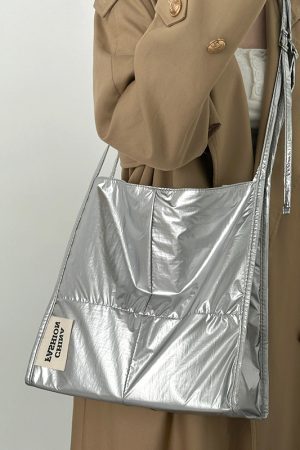 Korean Style Large Capacity Tote Bag - Versatile Shoulder Crossbody Bag for Commuting and Daily Use