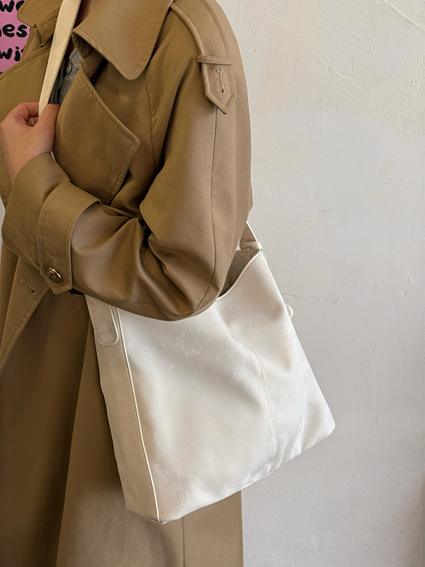 Korean-Style Large-Capacity Tote Bag 2025 - High-End Commuting Crossbody, Versatile Mother-and-Child Bag for Everyday Use Korean-Style Large-Capacity Tote Bag 2025 - High-End Commuting Crossbody, Versatile Mother-and-Child Bag for Everyday Use