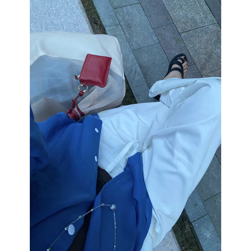 Korean-Style Mini Coin Purse 2025 - Versatile Red Square Neck-Hanging Card Holder Bag with Niche Design Korean-Style Mini Coin Purse 2025 - Versatile Red Square Neck-Hanging Card Holder Bag with Niche Design