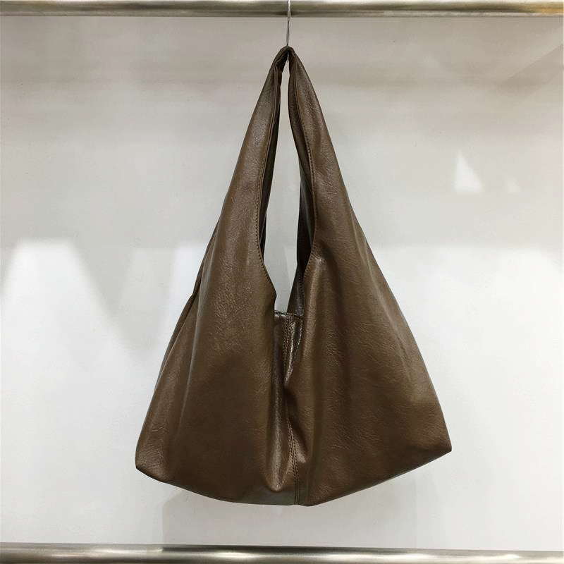 Korean Style Minimalist Large Capacity Tote Bag in High-Quality Silver Oil Wax Leather – Stylish Handheld Shoulder Bag for Everyday Use Korean Style Minimalist Large Capacity Tote Bag in High-Quality Silver Oil Wax Leather – Stylish Handheld Shoulder Bag for Everyday Use