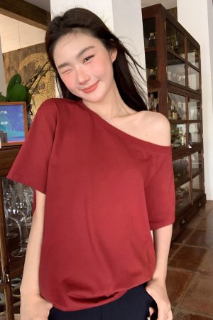 Korean Style Off-Shoulder Loose T-Shirt for Women - Summer 2025 Slimming Top with High-End Feel, Casual Fashion Essential