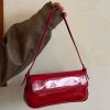 Korean Style Patent Leather Baguette Bag 2025 - Simple Underarm Shoulder Handbag for Commuting, Chic High-End Fashion Accessory