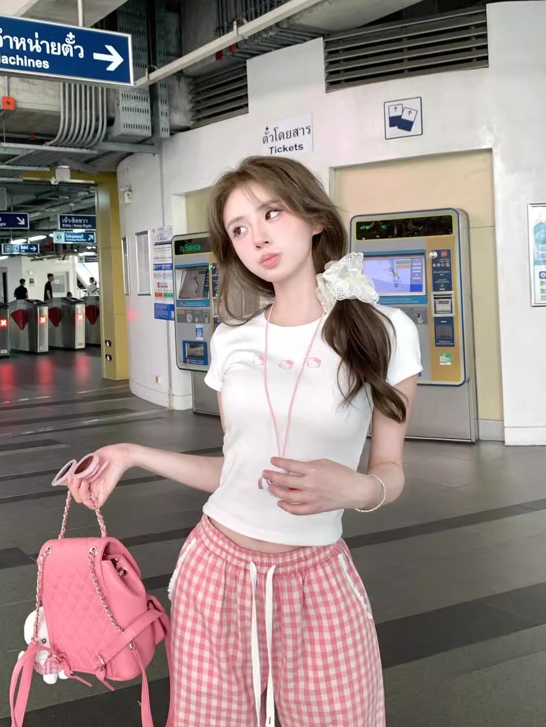 Korean Style Pink Kitty Cartoon Print Fitted Slim High-Stretch Short Sleeve T-Shirt in Pure Cotton for Trendy Casual Wear Korean Style Pink Kitty Cartoon Print Fitted Slim High-Stretch Short Sleeve T-Shirt in Pure Cotton for Trendy Casual Wear