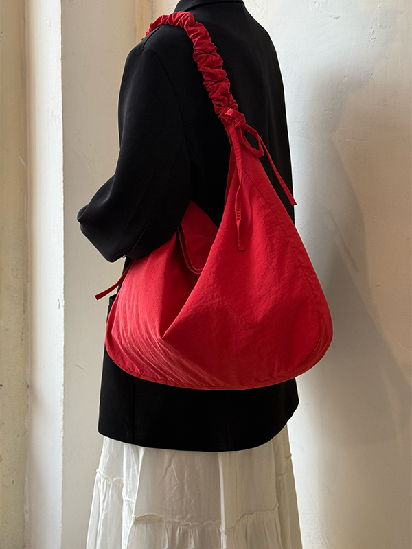 Korean-Style Pleated Drawstring Cloud Bag - Large Capacity Lazy Shoulder Crossbody Canvas Bag for Commuters Korean-Style Pleated Drawstring Cloud Bag - Large Capacity Lazy Shoulder Crossbody Canvas Bag for Commuters