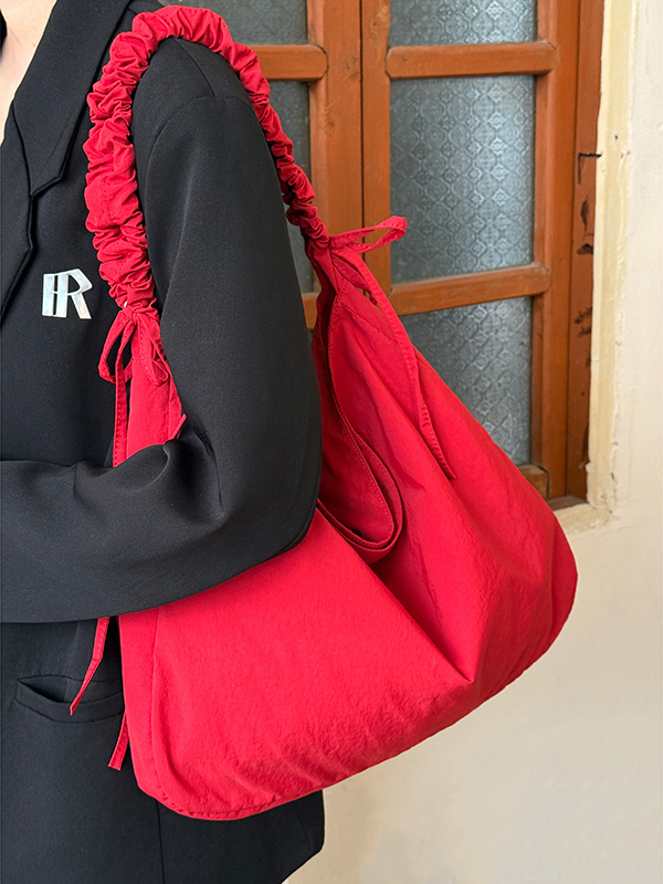 Korean-Style Pleated Drawstring Cloud Bag - Large Capacity Lazy Shoulder Crossbody Canvas Bag for Commuters Korean-Style Pleated Drawstring Cloud Bag - Large Capacity Lazy Shoulder Crossbody Canvas Bag for Commuters